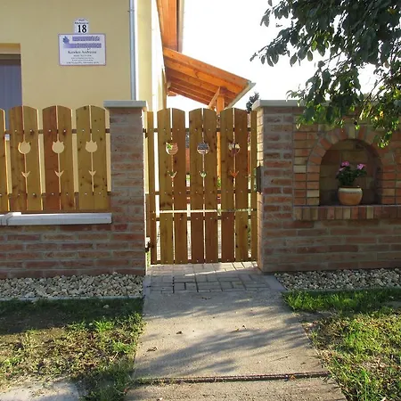 招待所 Levendula Vendeghaz Tiszaszolos